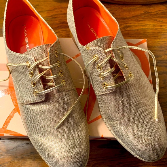 NWB Via Spiga metallic gold lace-up oxfords - Picture 1 of 10